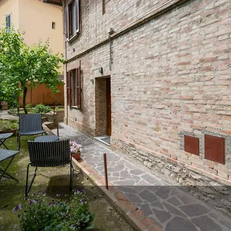 Via Del Toppo, 4 * פרוג'ה