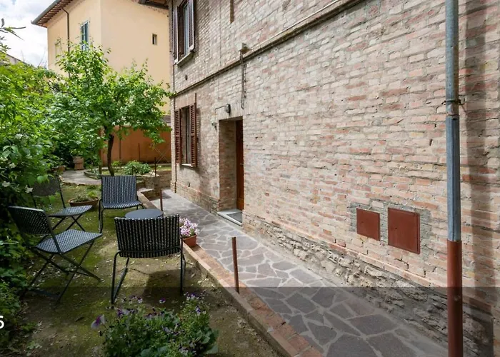 Via Del Toppo, 4 * פרוג'ה